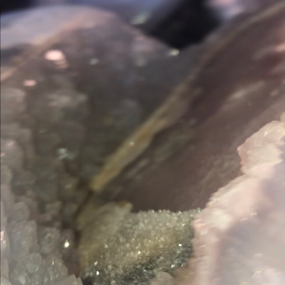 Huge COLLECTORS PIECE Amethyst Heart Crystal Geode - Picture 10 of 16